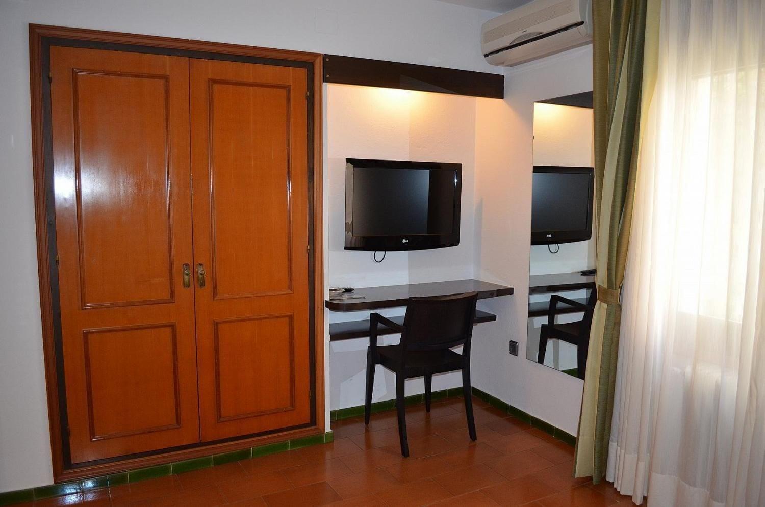 Santa Anna Hotel 3*